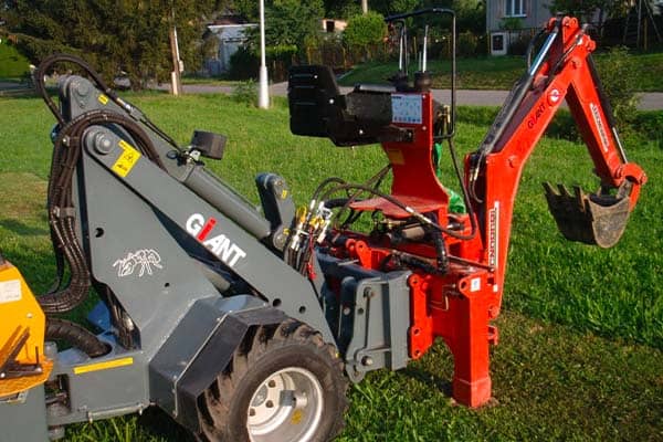 Retroescavatore Light Series E15 Foto sul campo 2